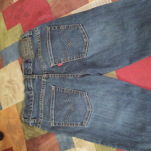 Levi's - Picture 4 of 5